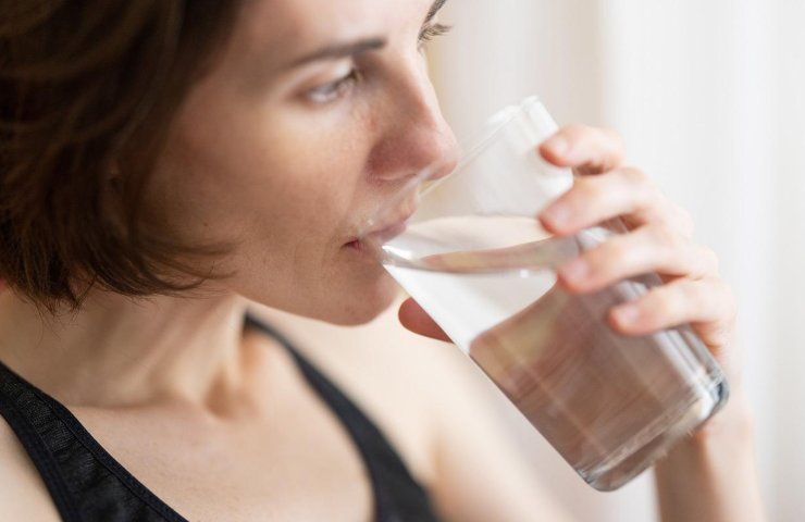 bere acqua giorno fascia età