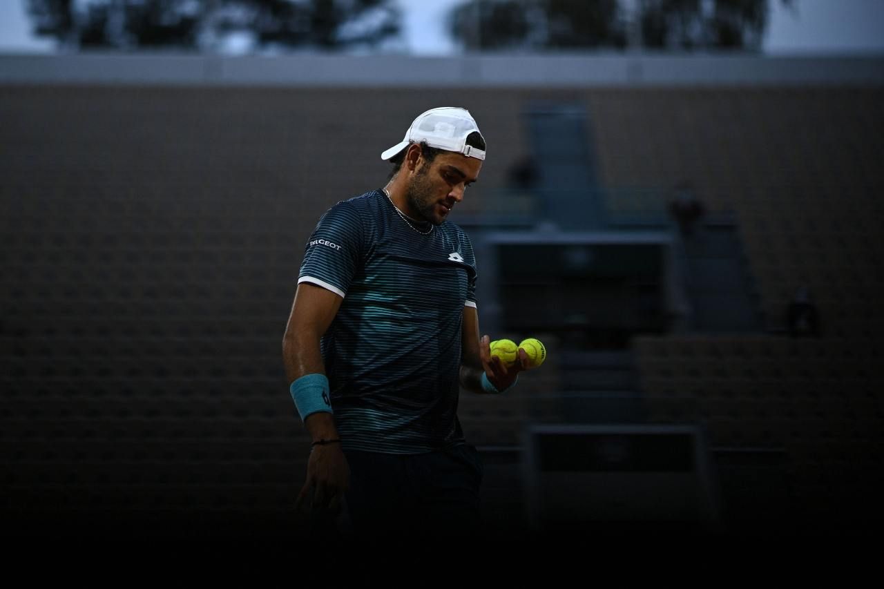 Matteo Berrettini vola al terzo turno del Roland Garros