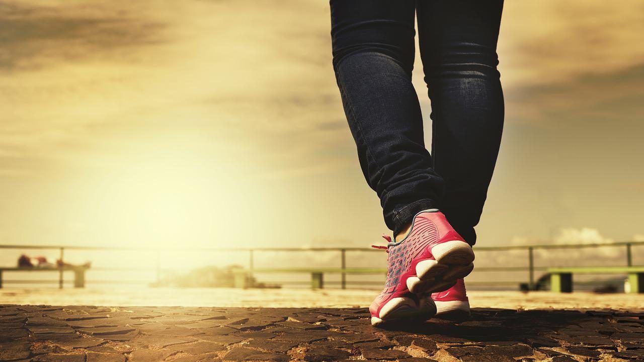 Cuántos pasos debes dar al día para no engordar: lo dice la ciencia