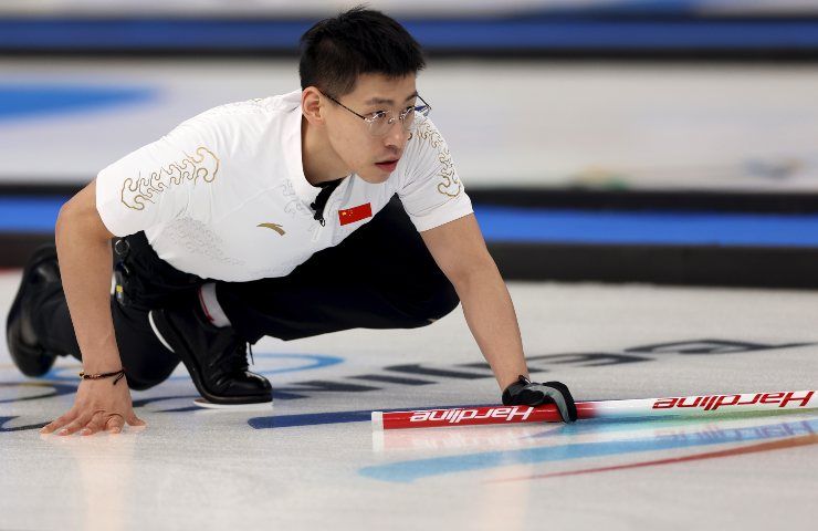Cina Curling