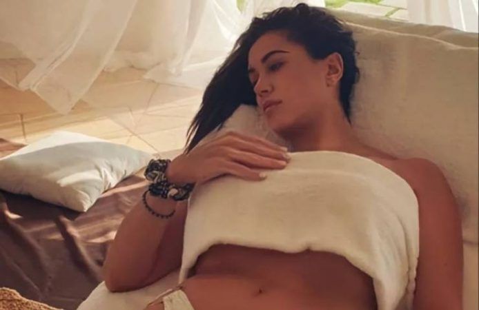 Claudia Ruggeri solo asciugamano