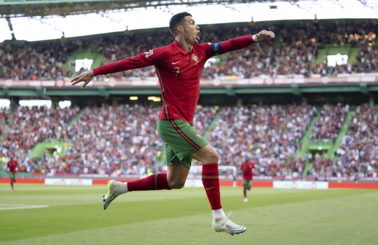 Cristiano Ronaldo villa stipendio