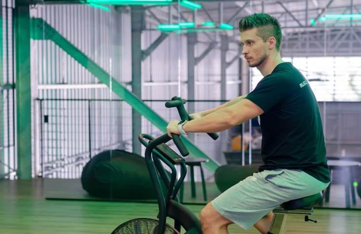 Cyclette allenamento forma fisica
