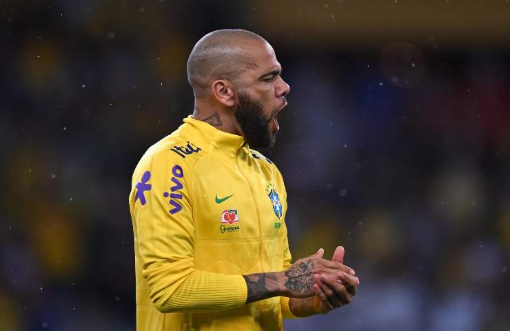 Calciomercato Spezia Dani Alves propone mail