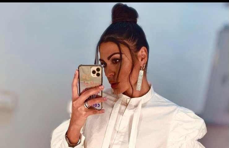 Jolanda De Rienzo gambe scoperte