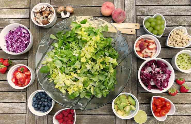 Dieta insalata buon umore