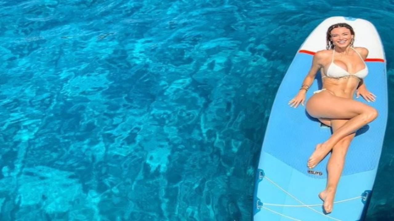 Diletta Leotta in gondola, il primo piano è da colpo di fulmine – VIDEO Diletta Leotta in gondola, il primo piano è da colpo di fulmine – VIDEO