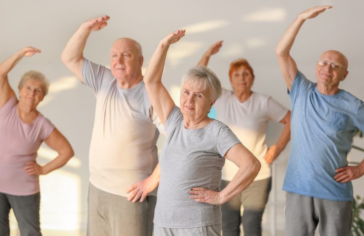 esercizi over 65 anziani