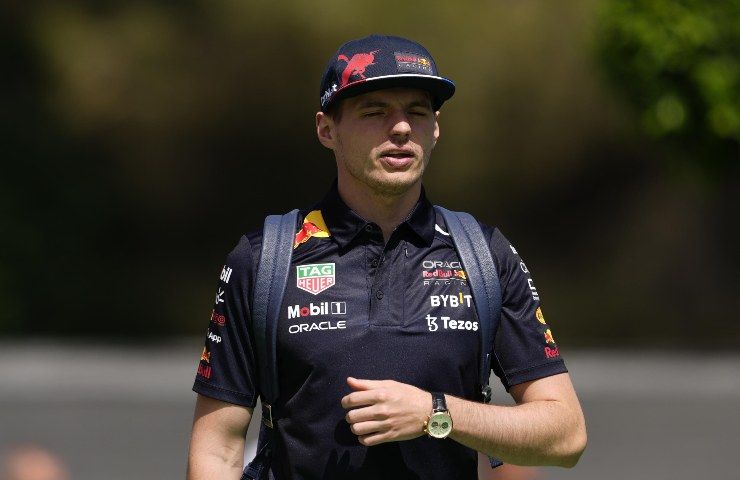 Formula 1 clamoroso Verstappen