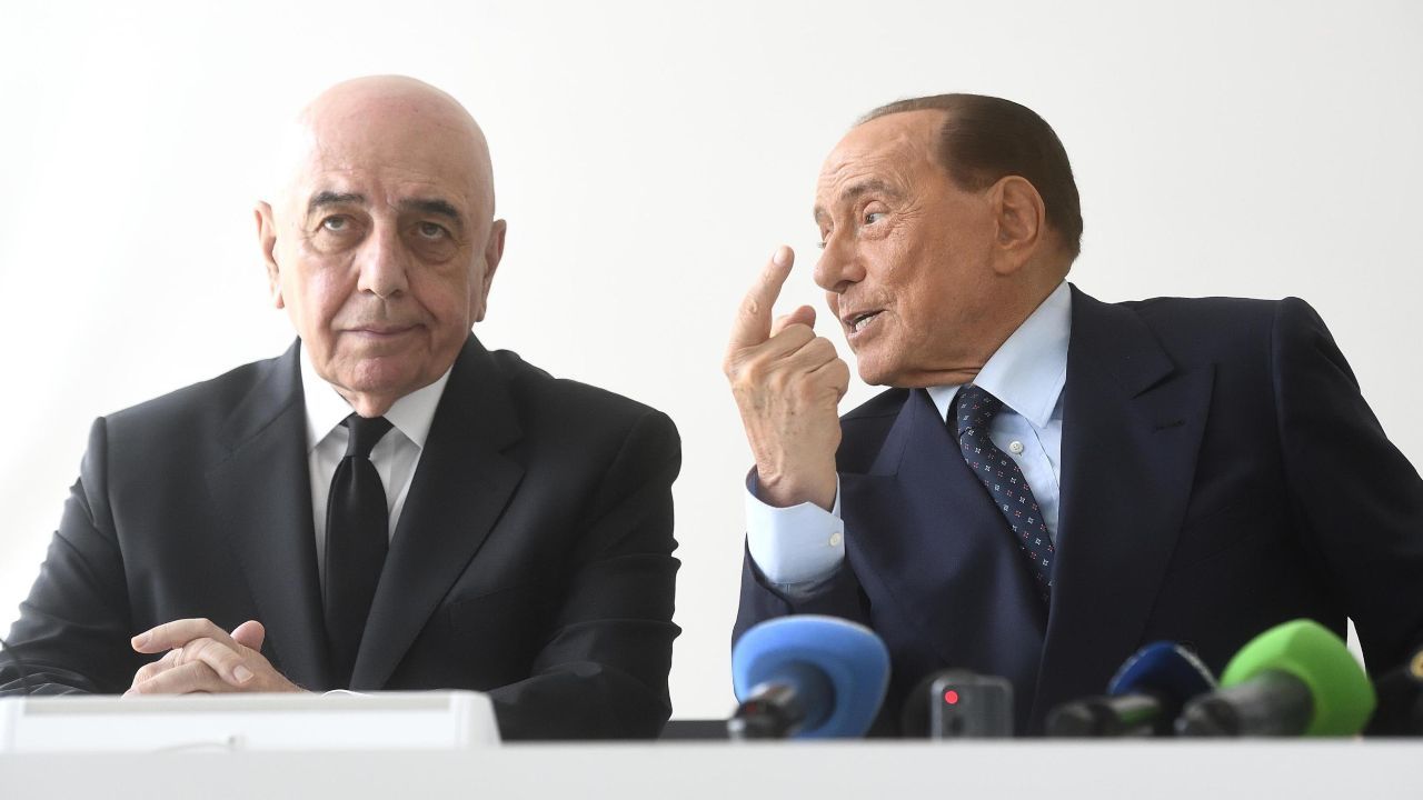 Berlusconi polemica arbitri