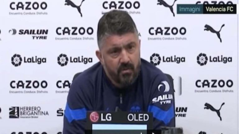 Shock Gattuso in conferenza: l’insulto e la lite con il giornalista – VIDEO Shock Gattuso in conferenza: l’insulto e la lite con il giornalista – VIDEO