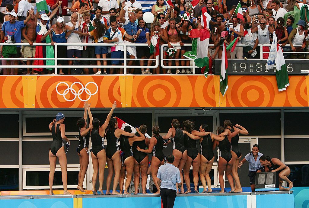 Setterosa festeggia medaglia olimpica