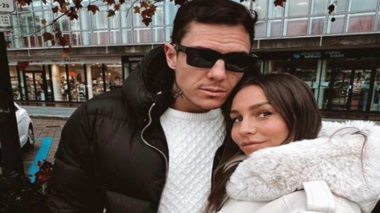 ”Sempre gnocchezza la Giorgia”: Crivello super, la scollatura manda in estasi i fans – FOTO ”Sempre gnocchezza la Giorgia”: Crivello super, la scollatura manda in estasi i fans – FOTO