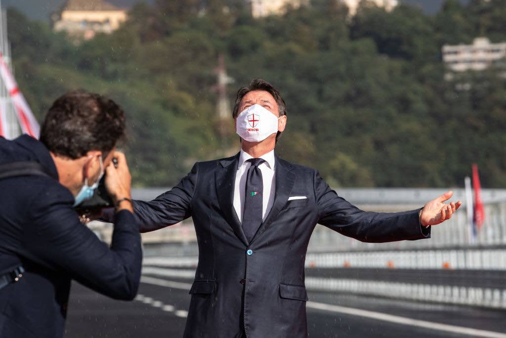 Giuseppe Conte:"Riapertura stadi inpooprtuna"