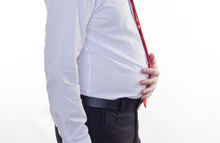 gonfiore addominale mangiare in fretta
