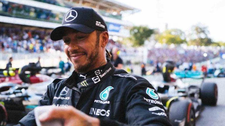 Caos in F1, Lewis Hamilton vuota il sacco: rivelazioni sconcertanti Caos in F1, Lewis Hamilton vuota il sacco: rivelazioni sconcertanti