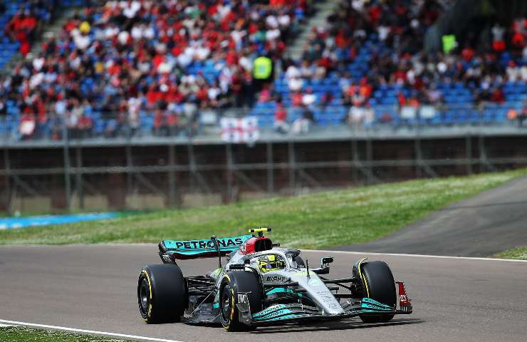 GP Imola umiliazione Lewis Hamilton