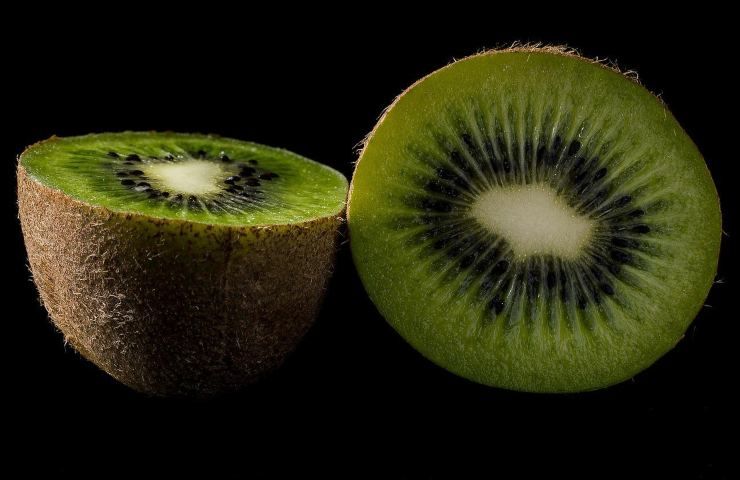 kiwi benefici pelle