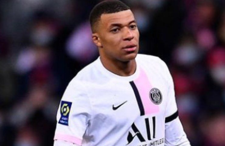 Kylian Mbappè lontano Real Madrid