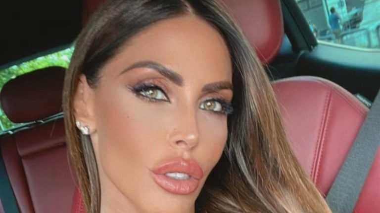 Guendalina Tavassi senza veli, il bagno in vasca è bollente: meravigliosa – FOTO Guendalina Tavassi senza veli, il bagno in vasca è bollente: meravigliosa – FOTO