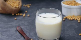 latte soia benefici proprietà