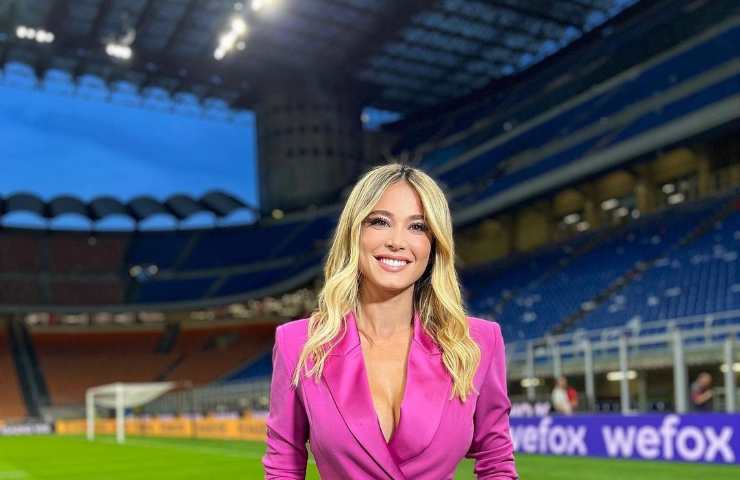 Diletta Leotta didietro davanti obiettivo