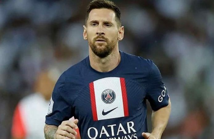 Messi fischi tifosi Petit