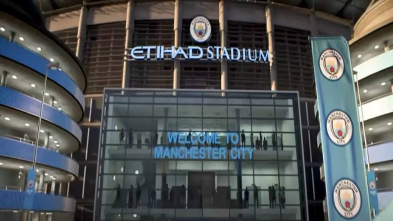 Manchester City stadio FIFA commenti mutati