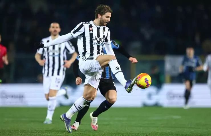 Juventus emergenza Locatelli positivo Covid-19