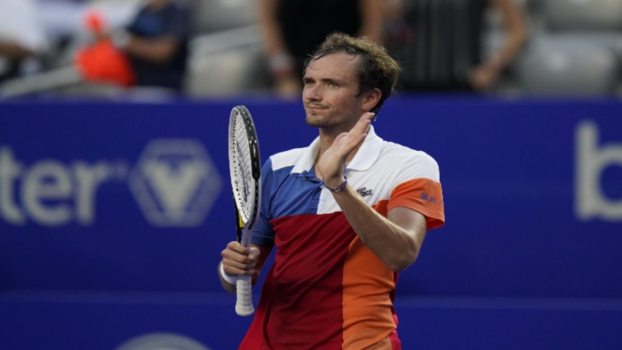 Daniil Medvedev eliminato Shanghai autostrada Sinner