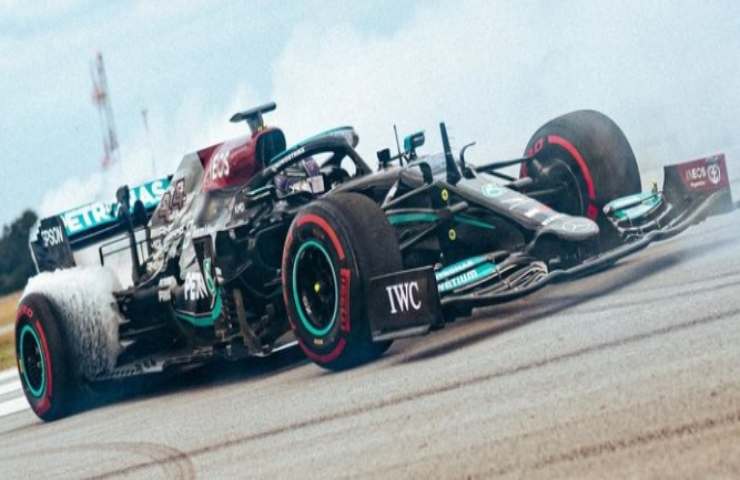 Mercedes macchina motore