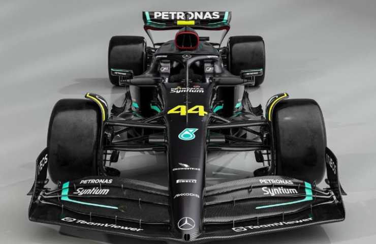 Mercedes presentazione macchina