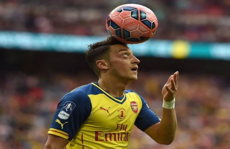 ozil ritiro