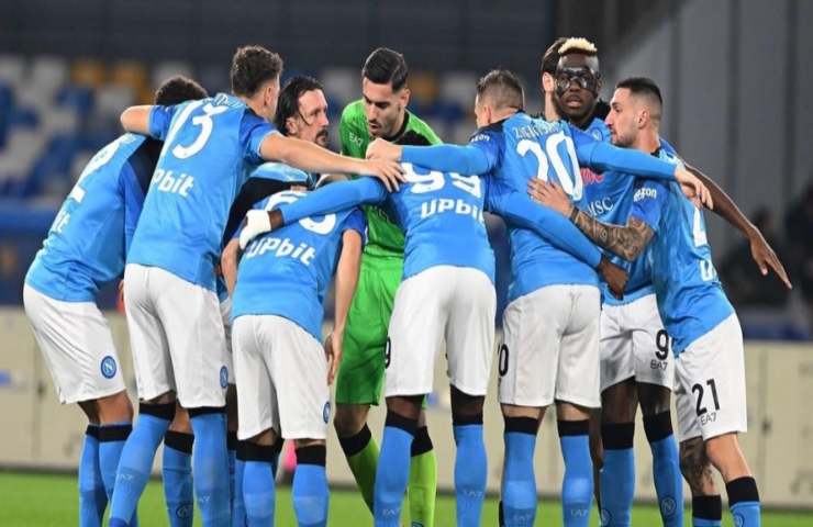 Napoli-Juventus gesto tribuna