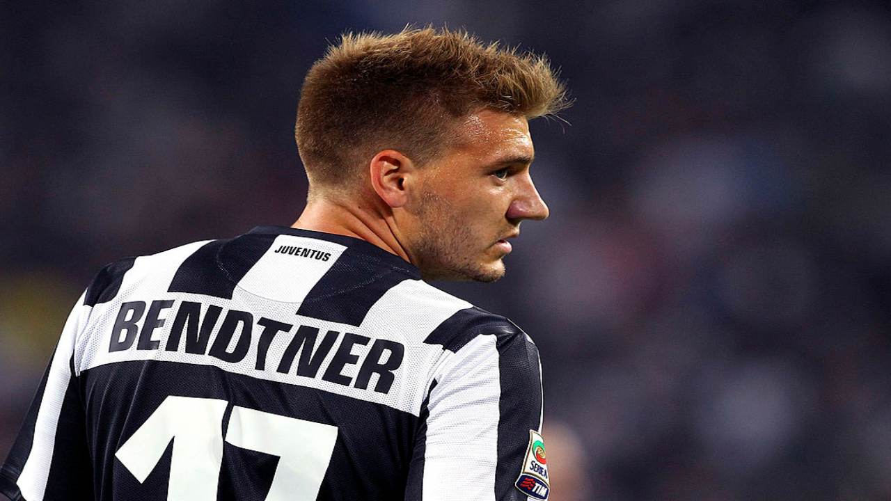 Nicklas Bendtner Pirlo Buffon Juventus