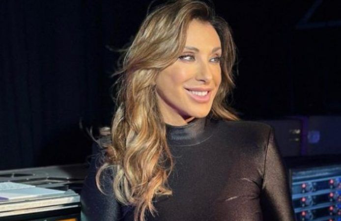 Sabrina Salerno minigonna slip sogno vista