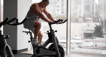 Perdere peso con la cyclette, qual è il miglior orario per allenarsi: risultati fantastici