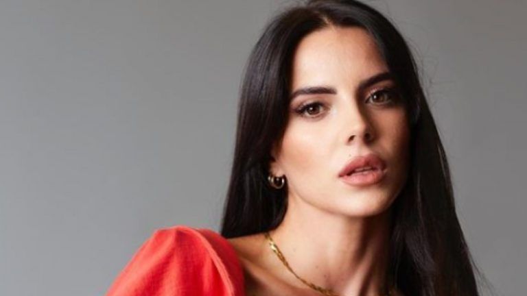 “C’è chi ha zoomato e chi mente” Shaila Gatta, l’intimo trasparente è spaziale: si nota tutto. Muscoli e addominali in vista: di meglio non c’è – FOTO “C’è chi ha zoomato e chi mente” Shaila Gatta, l’intimo trasparente è spaziale: si nota tutto. Muscoli e addominali in vista: di meglio non c’è – FOTO