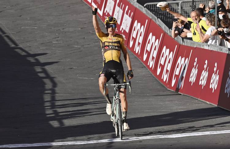 Strade Bianche, Van Aert, Siena, ciclismo