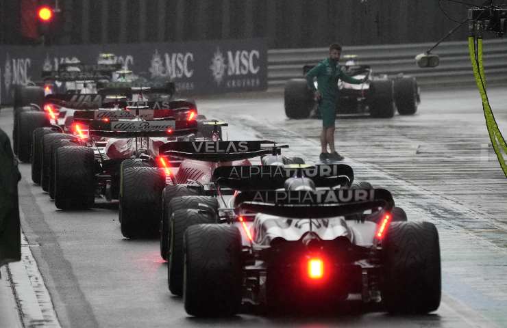 Formula 1 gara sospesa Silverstone motivo