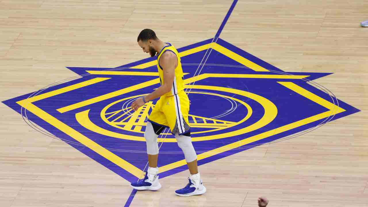 NBA infortunio Curry