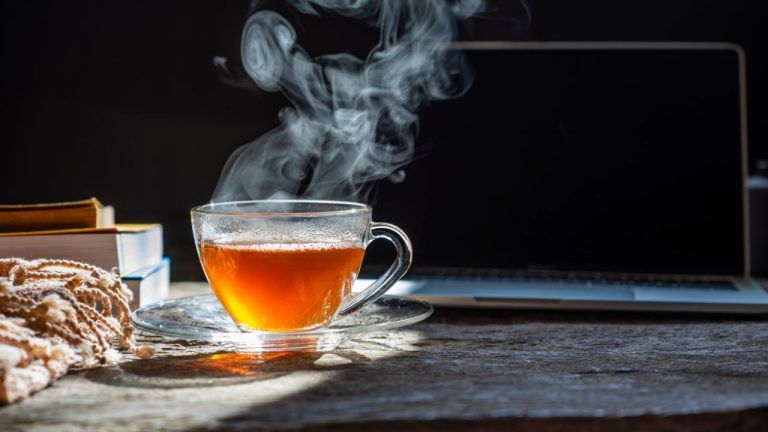 Quanto tè bere al giorno: il limite massimo da non superare mai