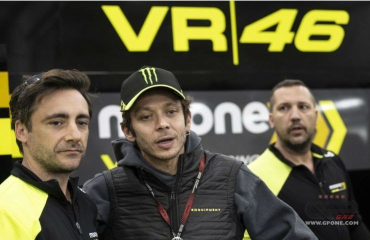 Valentino Rossi torna yamaha