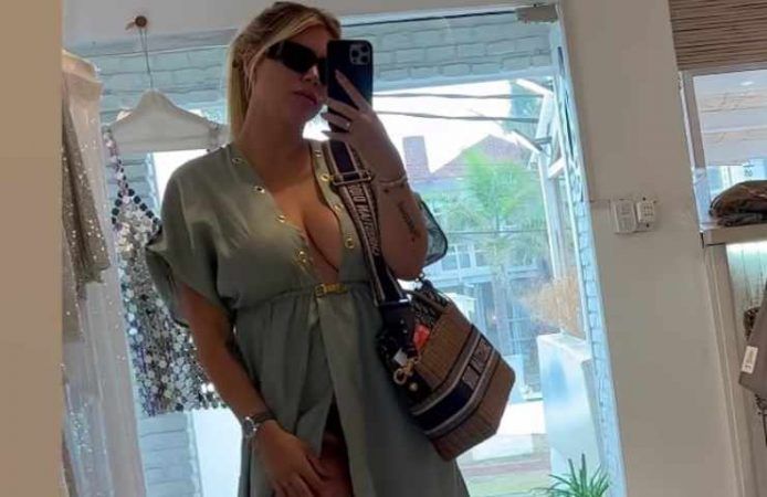 Wanda Nara foto senza reggiseno