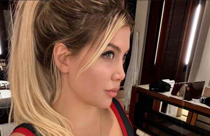 Wanda Nara sotto doccia