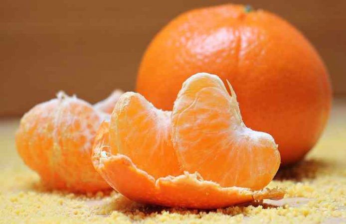 Spremuta di arancia al mattino: benefici per mente e corpo