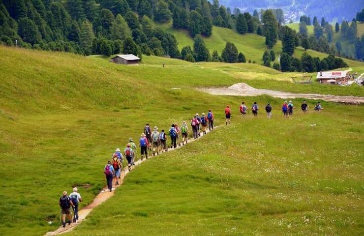 camminare montagna ginocchia