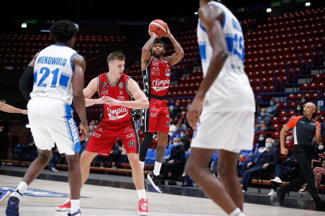 Basket | Serie A, 2ª Giornata. Milano vince facile, la Virtus Bologna la spunta di un punto a Brescia