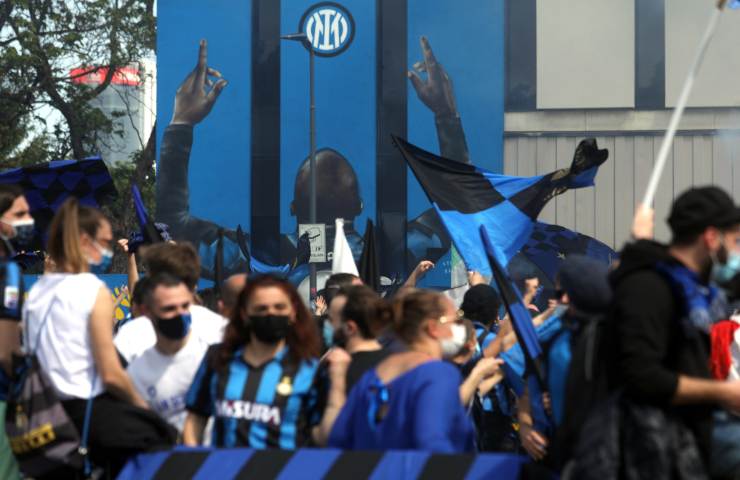 Inter San Siro maxi schermo tifosi