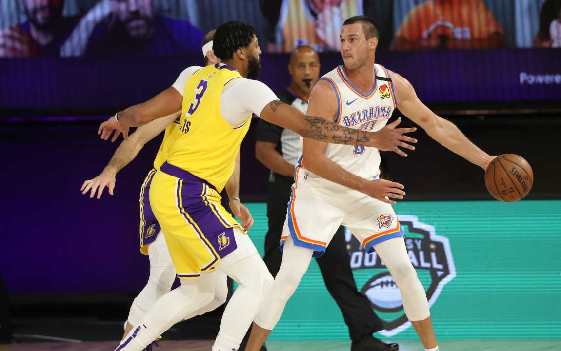 Danilo Gallinari in azione contro i Los Angeles Lakers